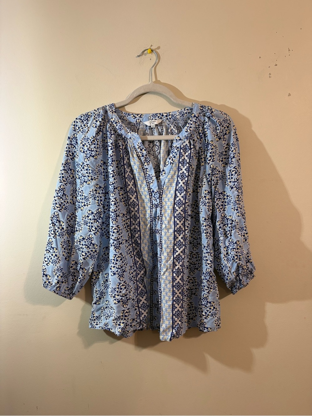 Crown & Ivy Peasant Top women’s medium split-neck smocked detailing
Blue Blouse - Picture 2 of 10